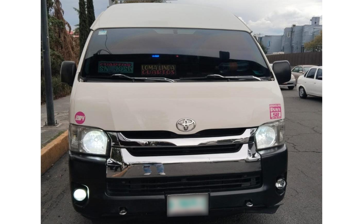 Justicia en Naucalpan: La rápida acción policial lleva a la detención de dos individuos implicados en el robo de autos con violencia, además de encontrarles sustancias ilícitas. Foto: Especial