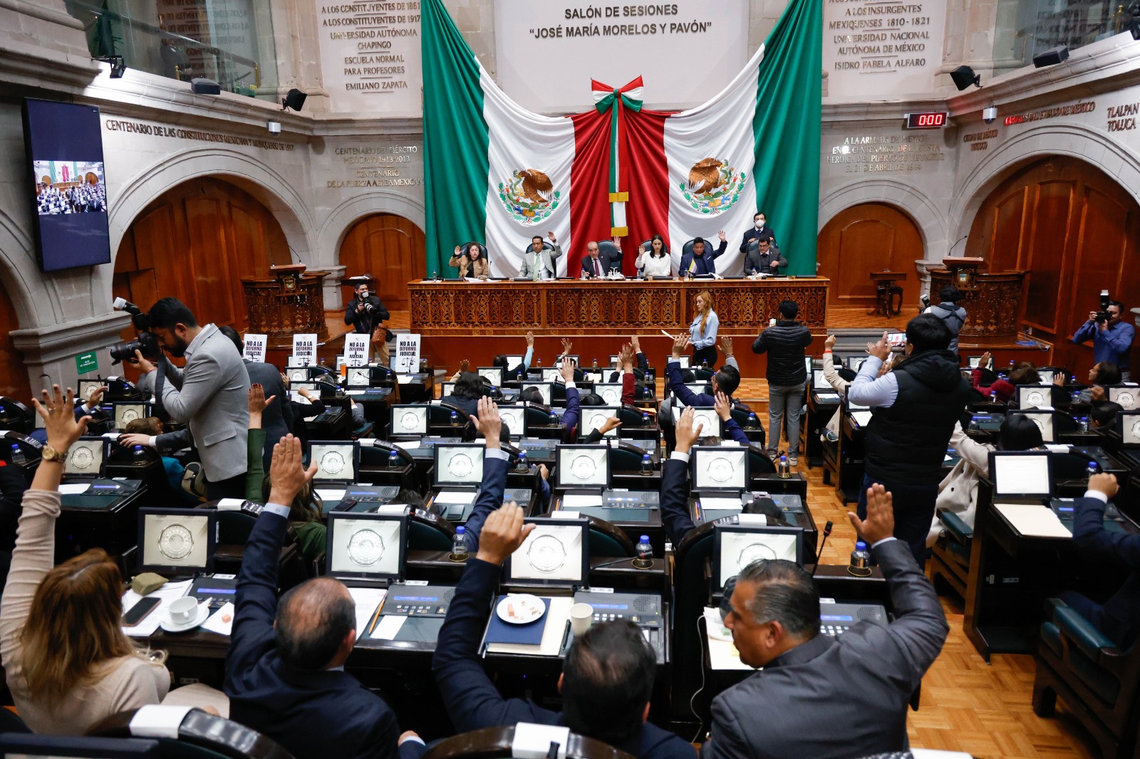 Gobiernos municipales salientes del Edomex acumulan 704 denuncias ante la Contraloría