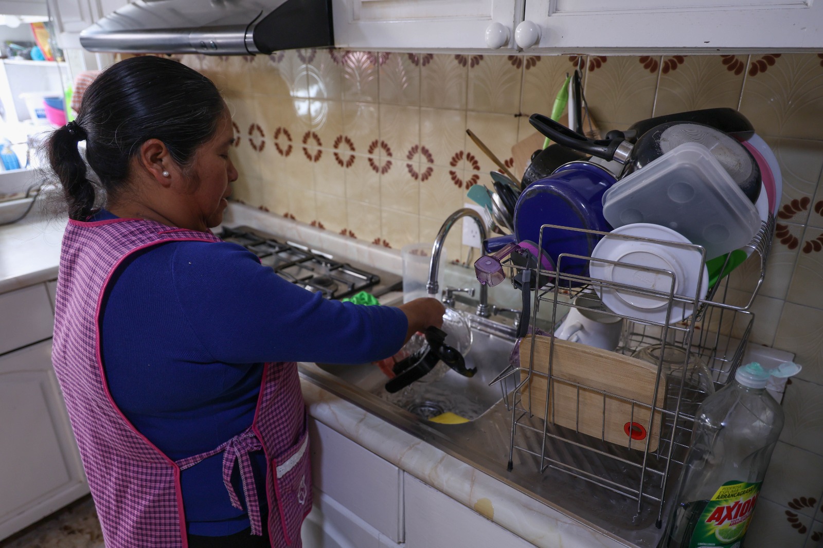 Detrás de cada hogar, una historia de lucha: 3,500 trabajadoras del hogar en Edomex ya tienen seguridad social. Foto Arturo Hernández