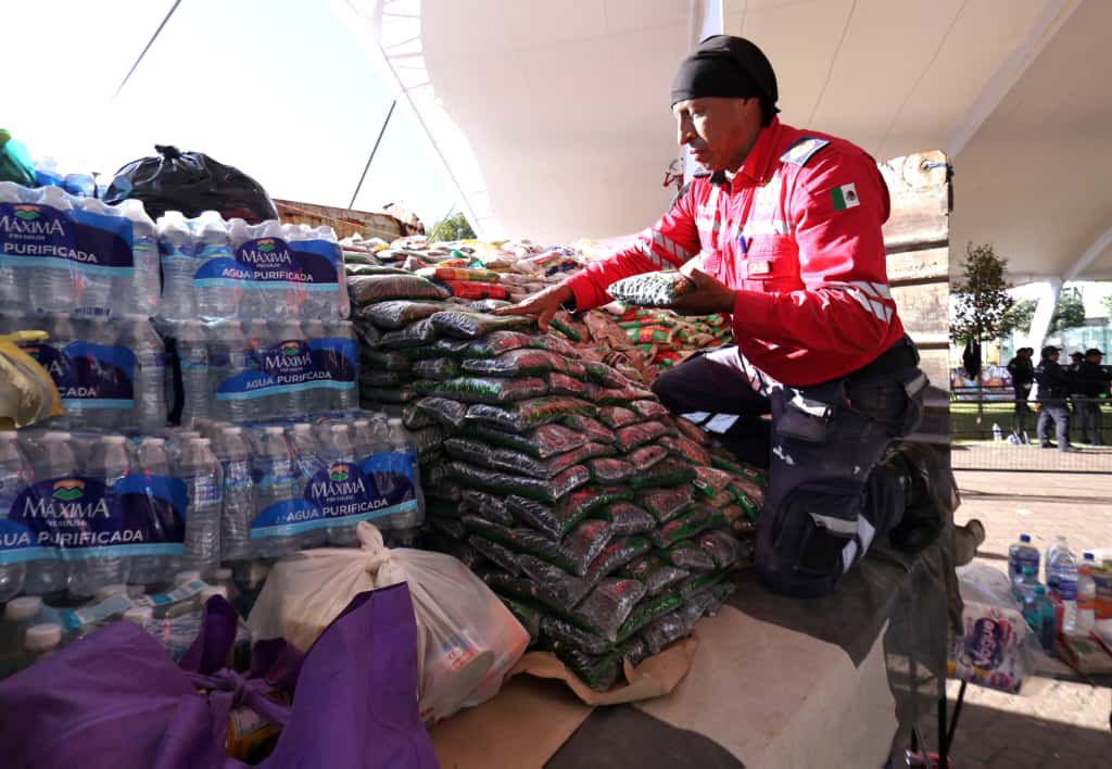 La población ha participado en la donación de víveres para los afectados por las recientes lluvias en Hidalgo y Veracruz / Foto Especial