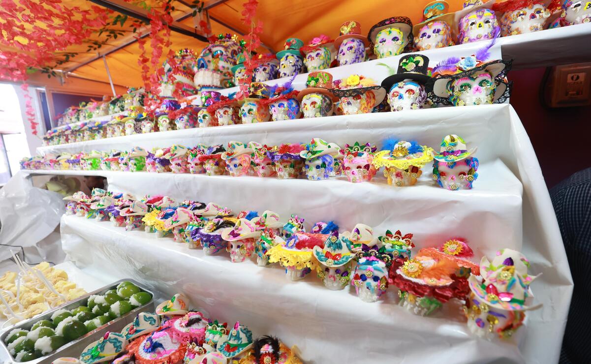 Los artesanos señalaron que, hasta el momento, ya han rebasado la derrama económica del año pasado / Foto Alejandro Vargas