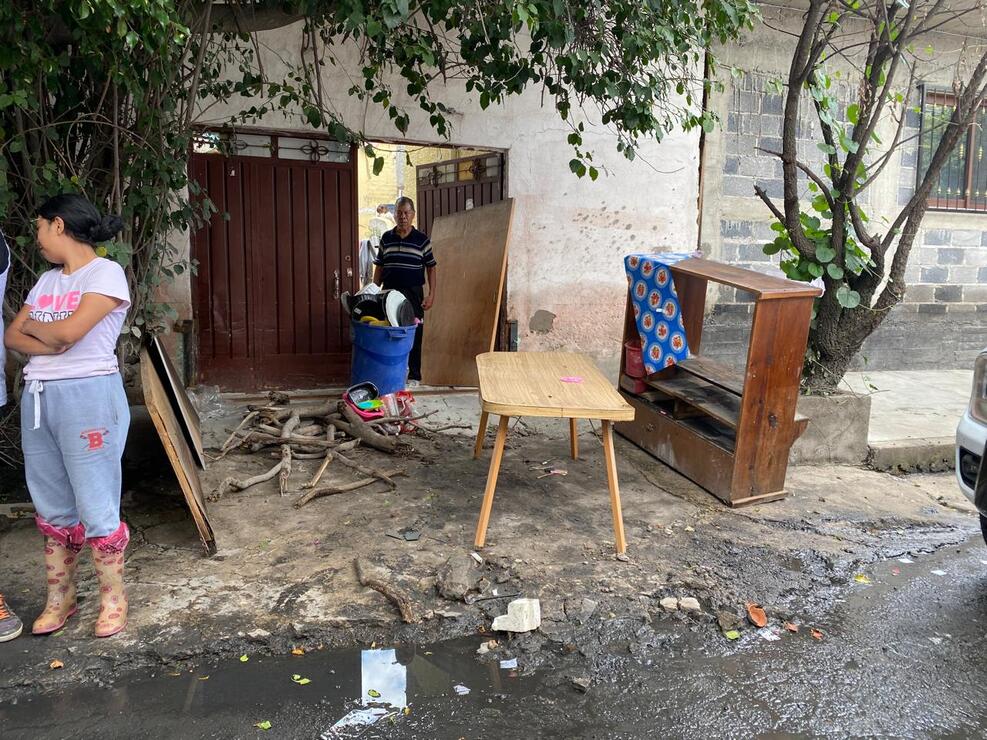 Vecinos reclamaron a la alcaldesa Martha Guerrero por los daños que han enfrentado debido a las lluvias | Foto Emilio Fernández EL UNIVERSAL