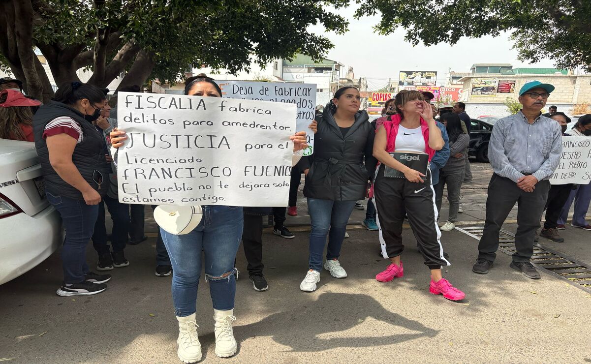 Abogado de vecinos de Tultitlán denuncia represalia por parte de la Fiscalía de Asuntos Especiales y el Ayuntamiento. Foto: Arturo Contreras