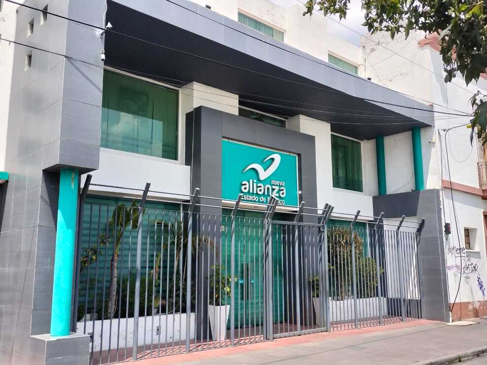 Ponen a subasta pantallas, autos y equipo del extinto partido Nueva Alianza