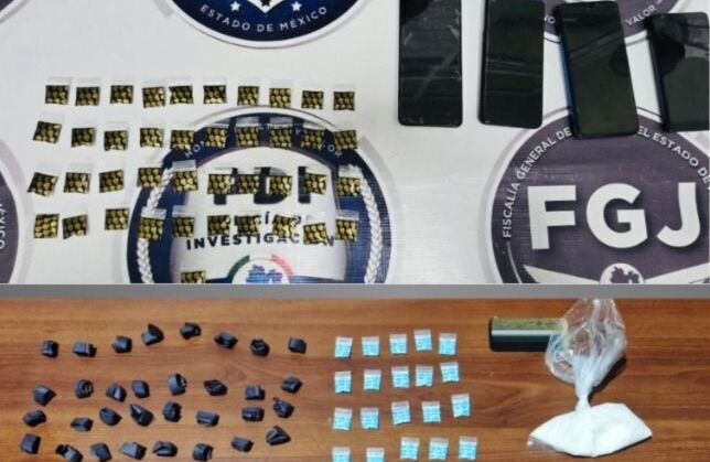 Elementos de la policía municipal y Fiscalía General de Justicia del Estado de México incautan narcóticos y armas de fuego en operativos en Huehuetoca y otros municipios
