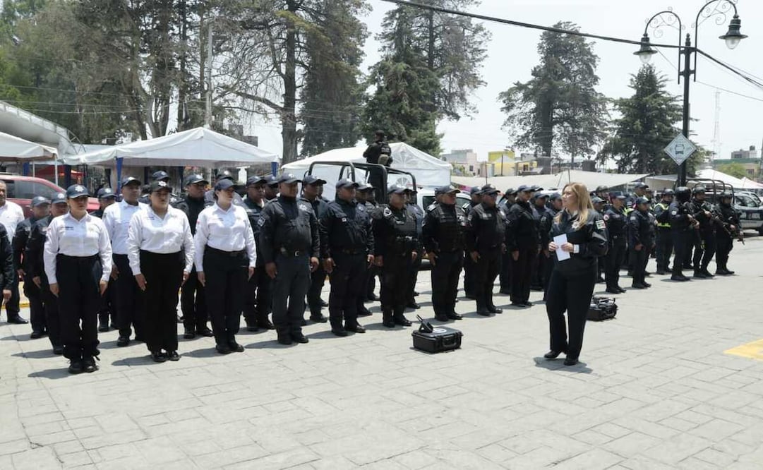 La alcaldesa Ana Muñiz Neyra puso en marcha el Operativo Días Santos Seguros en San Mateo Atenco. Foto: Especial