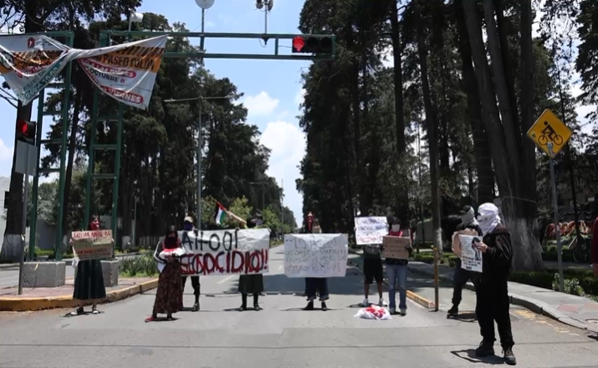 ¡No a la Gentrificación! Activistas protestan contra la construcción de un Starbucks en Toluca 