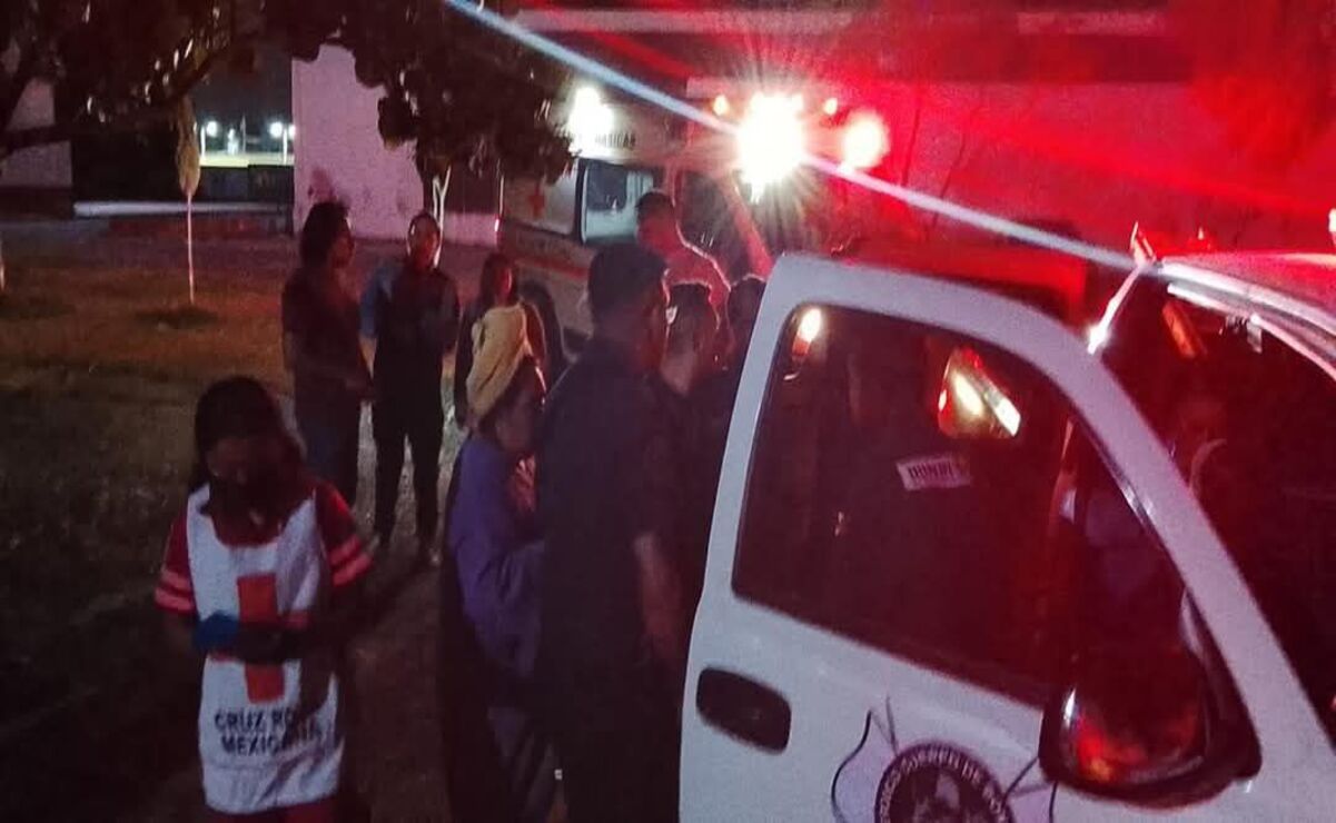 12 asistentes que se encontraban en el inmueble fueron evacuadas, algunos de ellos tuvieron crisis nerviosa. Foto: Especial