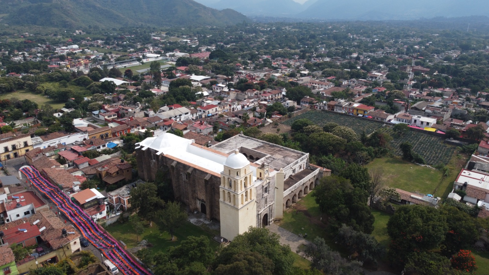 El convento, declarado monumento histórico en 1937, representa una fusión de estilos renacentistas y arte indígena. Foto Jorge Alvarado