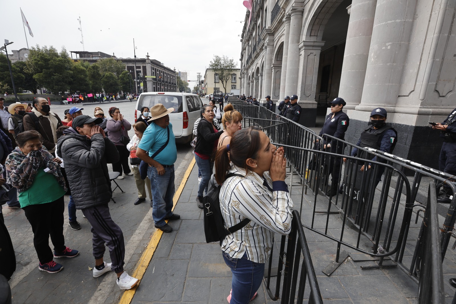 Los habitantes afirman que los predios fueron delimitados con malla ciclónica sin dejar el libre tránsito. Foto Jorge Alvarado