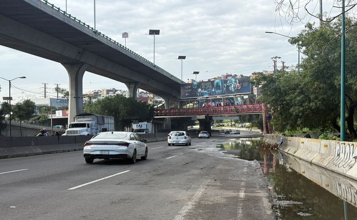 Los daños en la carpeta asfáltica del Periférico Norte han sido atribuidos a la falta de mantenimiento / Foto Arturo Contreras