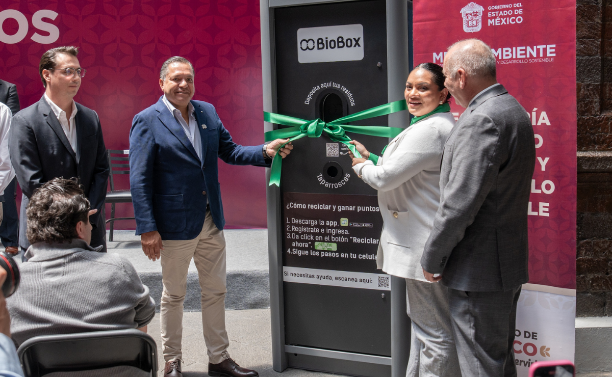 Ciudadanos de Toluca podrán obtener recompensas por reciclar sus envases en la nueva máquina inteligente. Foto: Especial
