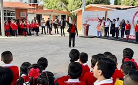 Entrega el gobierno de San Mateo Atenco techumbre construida en la primaria Amado Nervo
