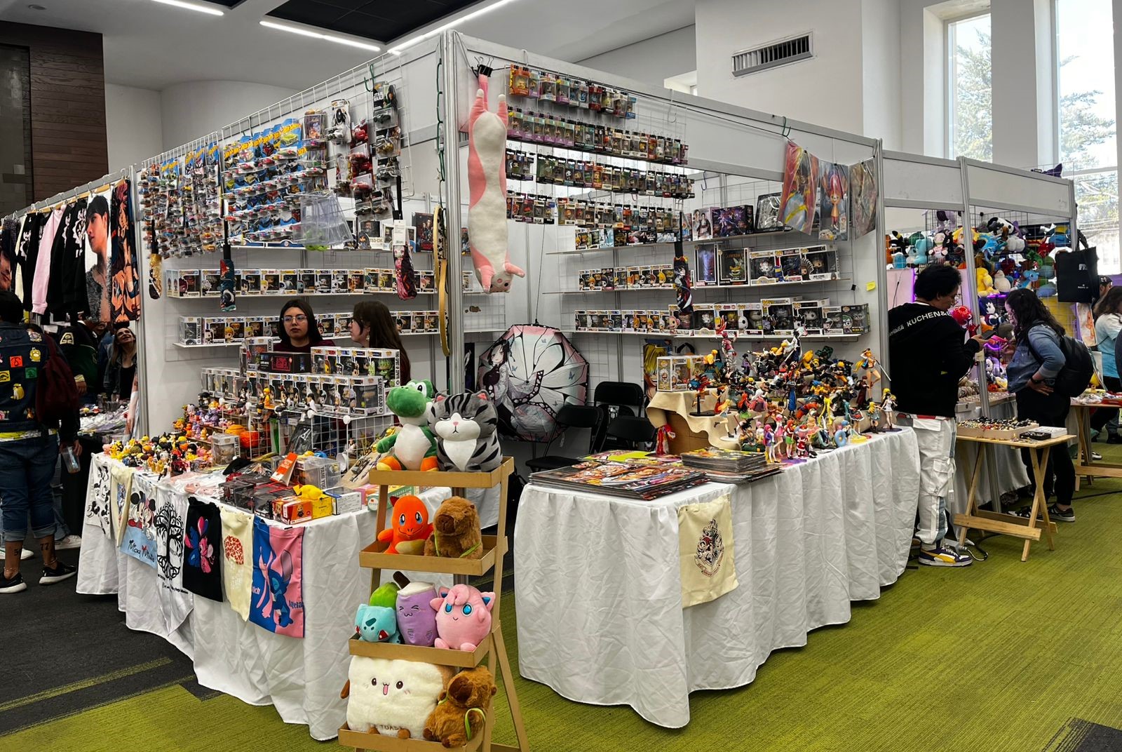 Mundo Magyc ofrece un espacio familiar y divertido para las personas que disfrutan del anime, videojuegos, comics, k-pop y la cultura asiática. Foto: Carolina Conde