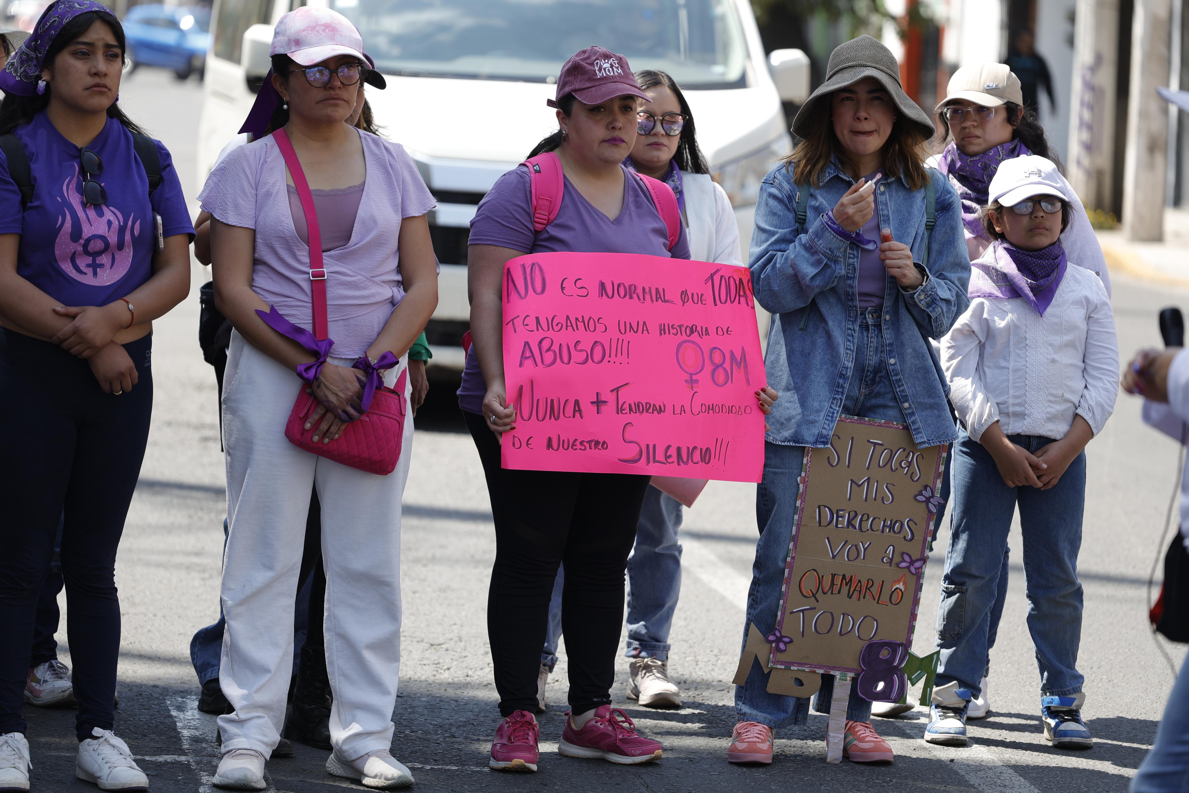 Abogadas se suman al 8M para visibilizar la injusticia y exigir un cambio en Edomex. Foto Arturo Hernández