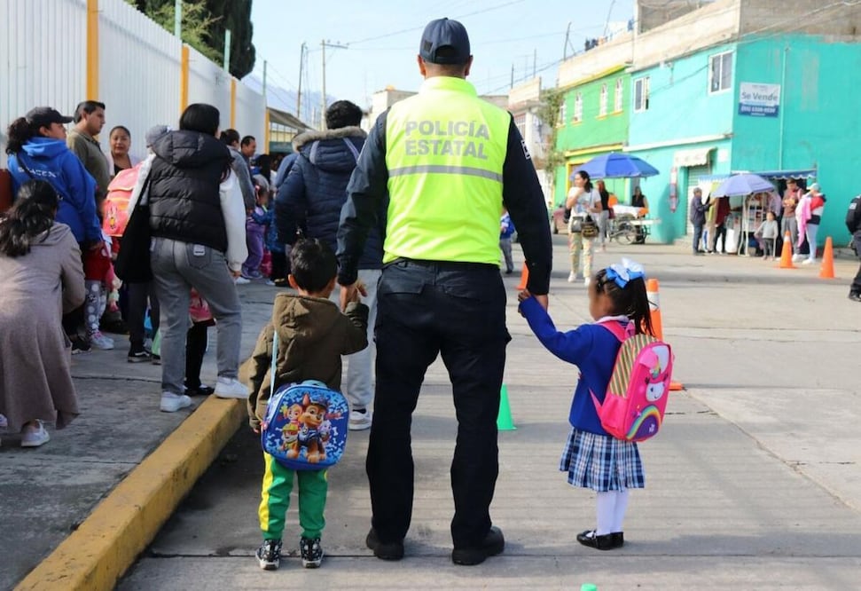 El objetivo es garantizar la seguridad, el orden, la paz y tranquilidad de madres, padres de familia, alumnado, personal docente y administrativos. Foto: especial