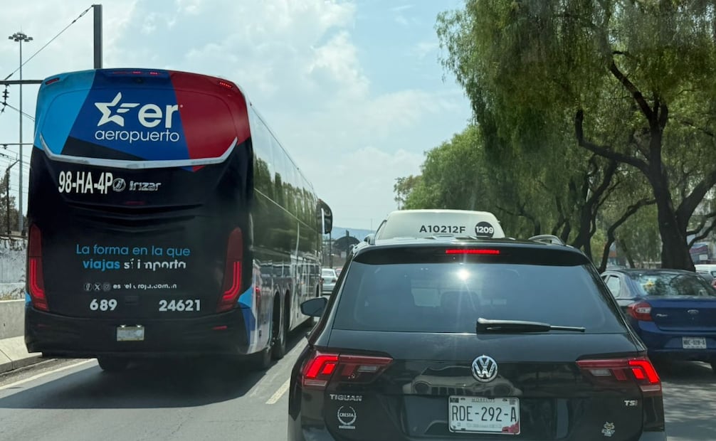 Capufe y la Guardia Nacional mantienen vigilancia en los límites de Los Reyes La Paz ante el incremento de la carga vehicular. Foto Especial