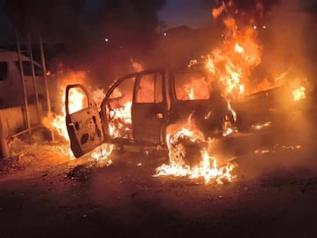 ¿Ataque directo o falla? Arde camioneta en la México-Puebla en medio de crisis de seguridad
