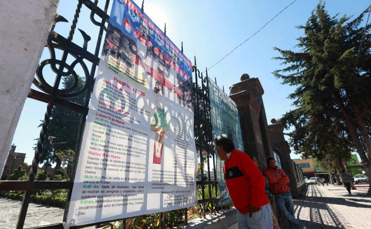 Los habitantes de San Mateo Atenco emprenden su largo recorrido hacia Chalma. Foto: Alejandro Vargas