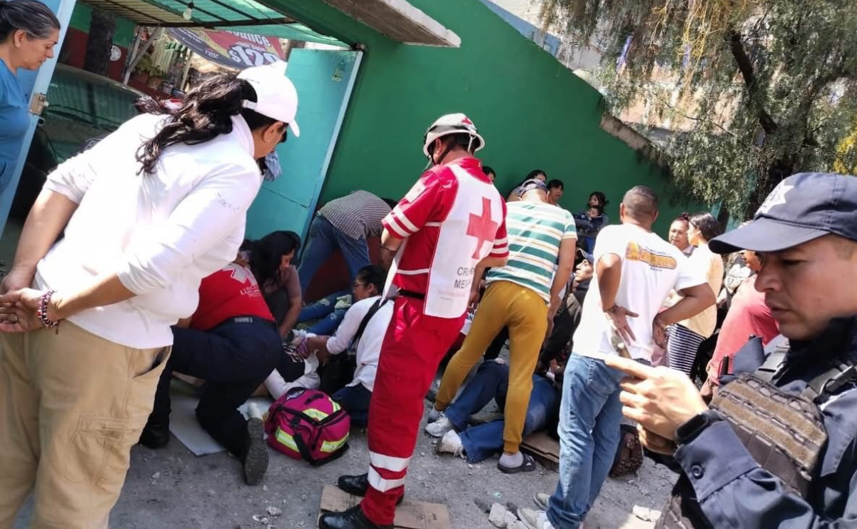 Los heridos fueron trasladados en ambulancias de Protección Civil al Hospital Juárez / Foto: Especial