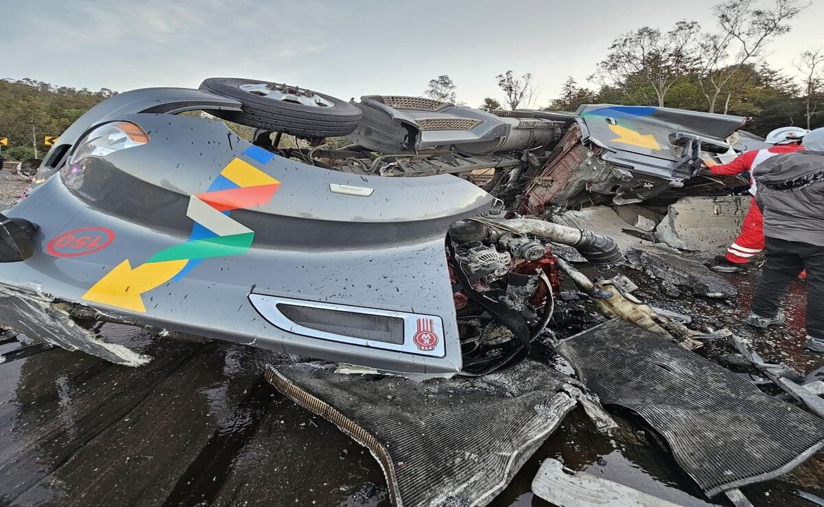 El accidente dejó al conductor de la unidad con lesiones leves. Foto: Especial