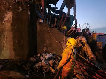 Video: ¡Explosión de polvorín e incendio consume vivienda de Chimalhuacán!