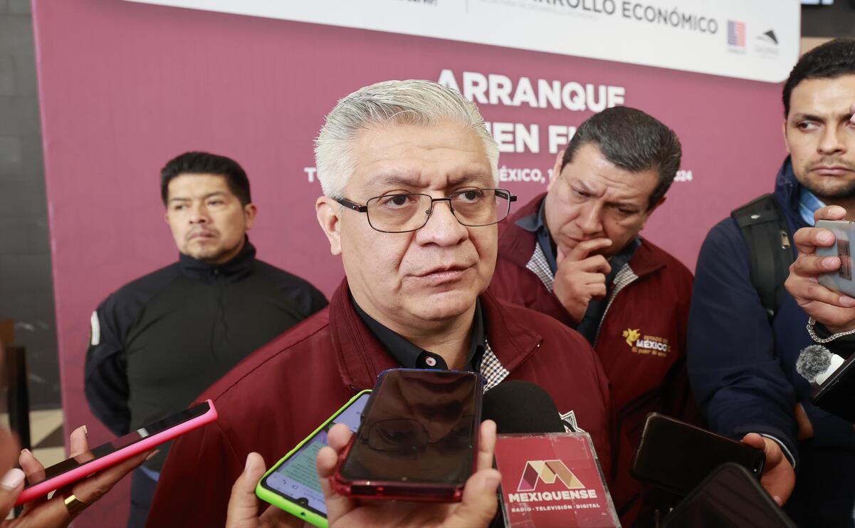 Cristóbal Castañeda Camarillo informó que buscarán aumentar el número de oficiales en activo / Foto: Alejandro Vargas