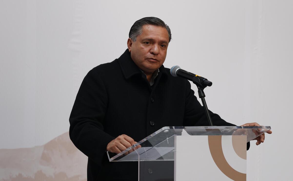 Ricardo Moreno comentó durante su conferencia de prensa que la venta de alcohol se ha “desbordado” en Toluca. Foto: Arturo Hernández