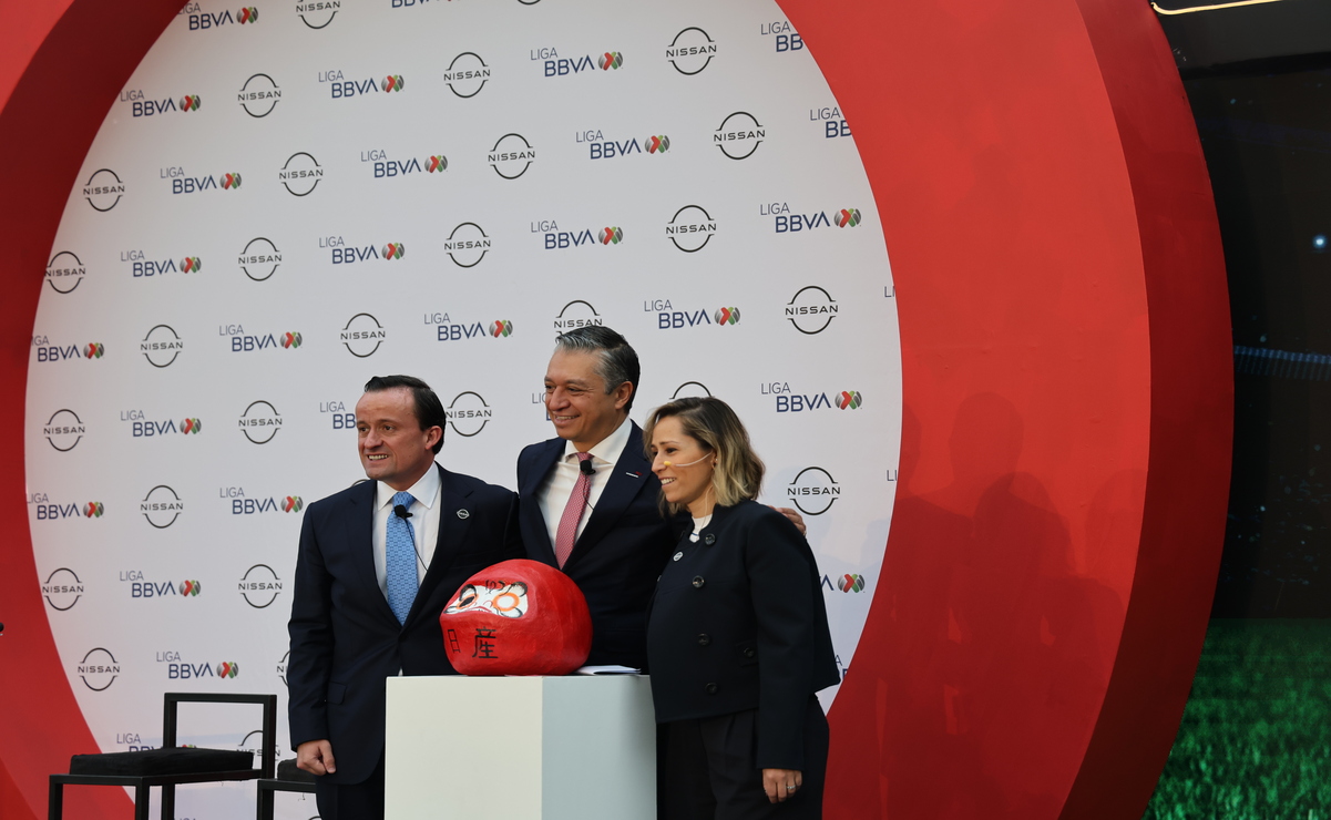 Mikel Arriola, Rodrigo Centeno y Mariana Gutiérrez, fueron los encargados de dar a conocer los detalles de esta nueva unión comercial. Foto: Roberto Guerrero / El Universal Edomex