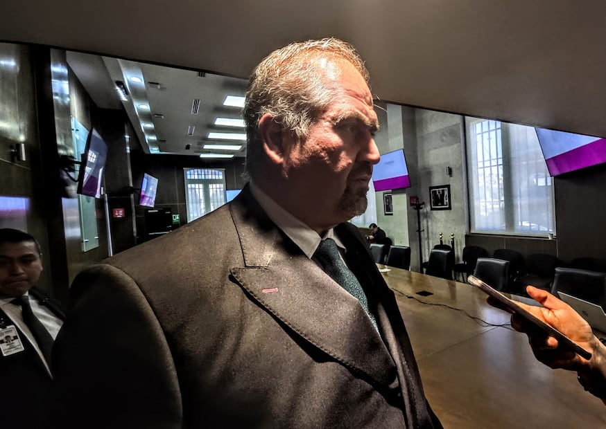 Con solo el 16% de espacio libre en panteones, la entidad mexiquense urge a adoptar modelos de sepultura más eficientes. Foto Especial