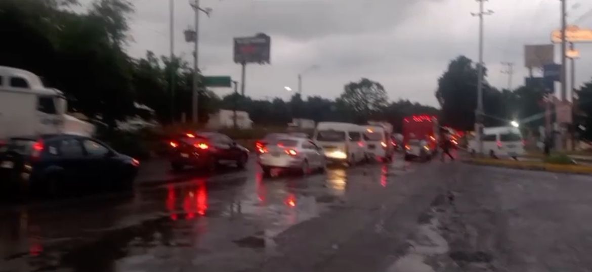 Tránsito lento en la México-Querétaro debido a lluvias