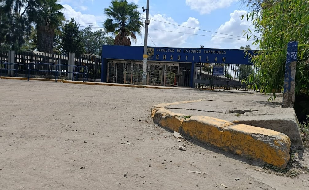 Alumnos de la FES Cuautitlán denuncian la falta de rondines policiales y transporte público eficiente en los accesos al plantel. Foto Gisela González / El Universal