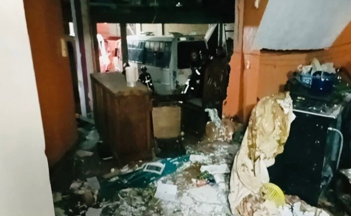 Explosión por acumulación de gas deja dos heridos en Tlalnepantla