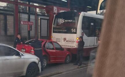 Tultitlán: Choque en carril confinado del Mexibús provoca retrasos