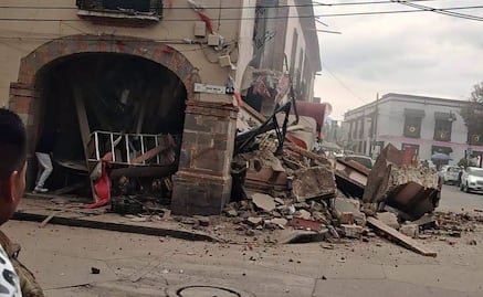 Colapsa construcción en Ixtlahuaca, no se reportan pérdidas humanas