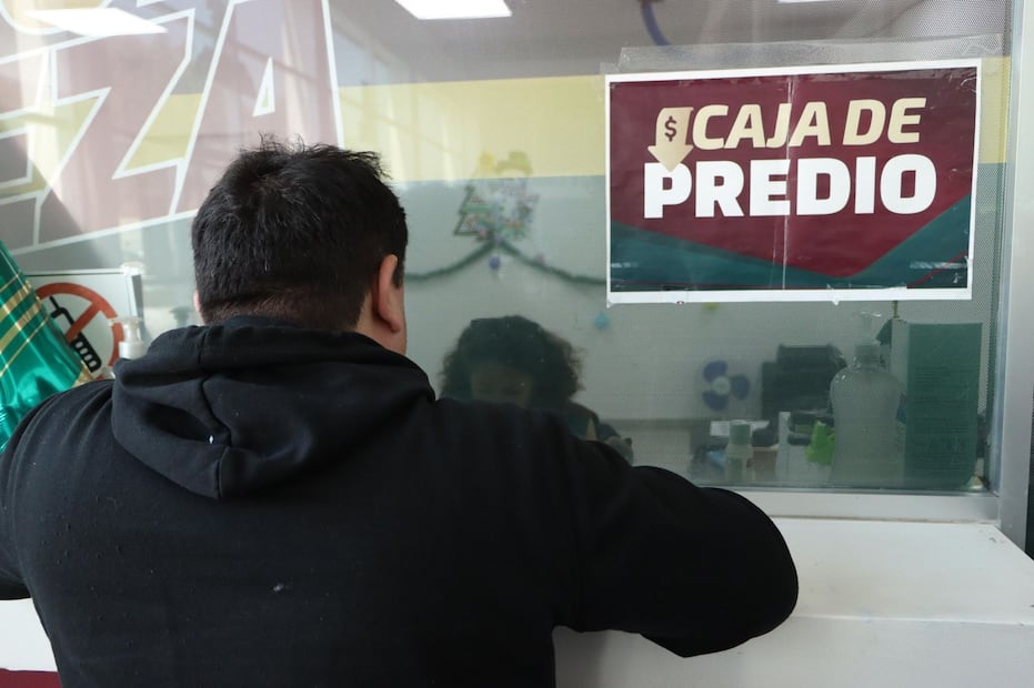 Con este programa, los recibos de predio y agua aparecerán finalmente a nombre del propietario actual. Foto Especial