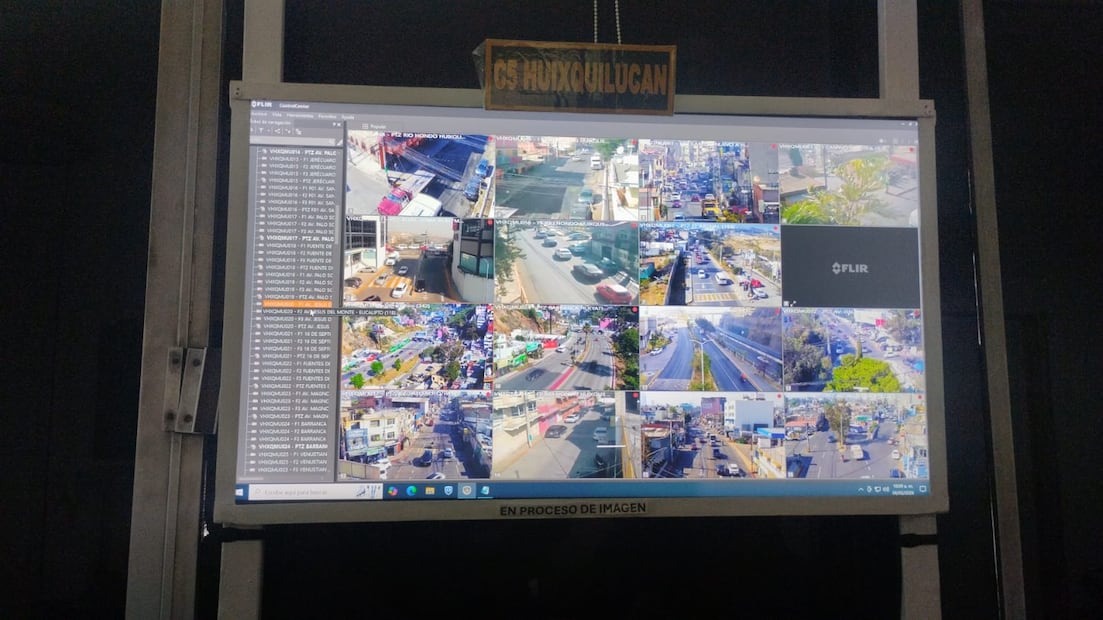 Los dos Centros de Mando de Huixquilucan cuentan con más de mil cámaras de videovigilancia, además de personal especializado. Foto. Especial