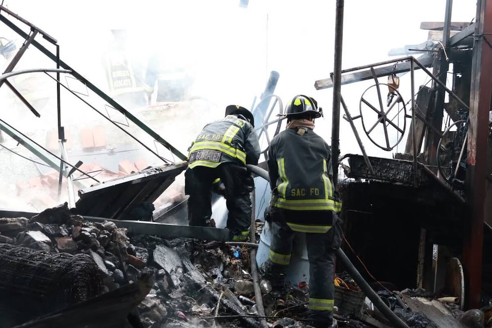 De acuerdo con el titular de protección civil y bomberos de Tepotzotlán, Rodolfo Andrade, el siniestro ocurrido en la vivienda afectó una área alrededor de 150 metros cuadrados. Foto: especial