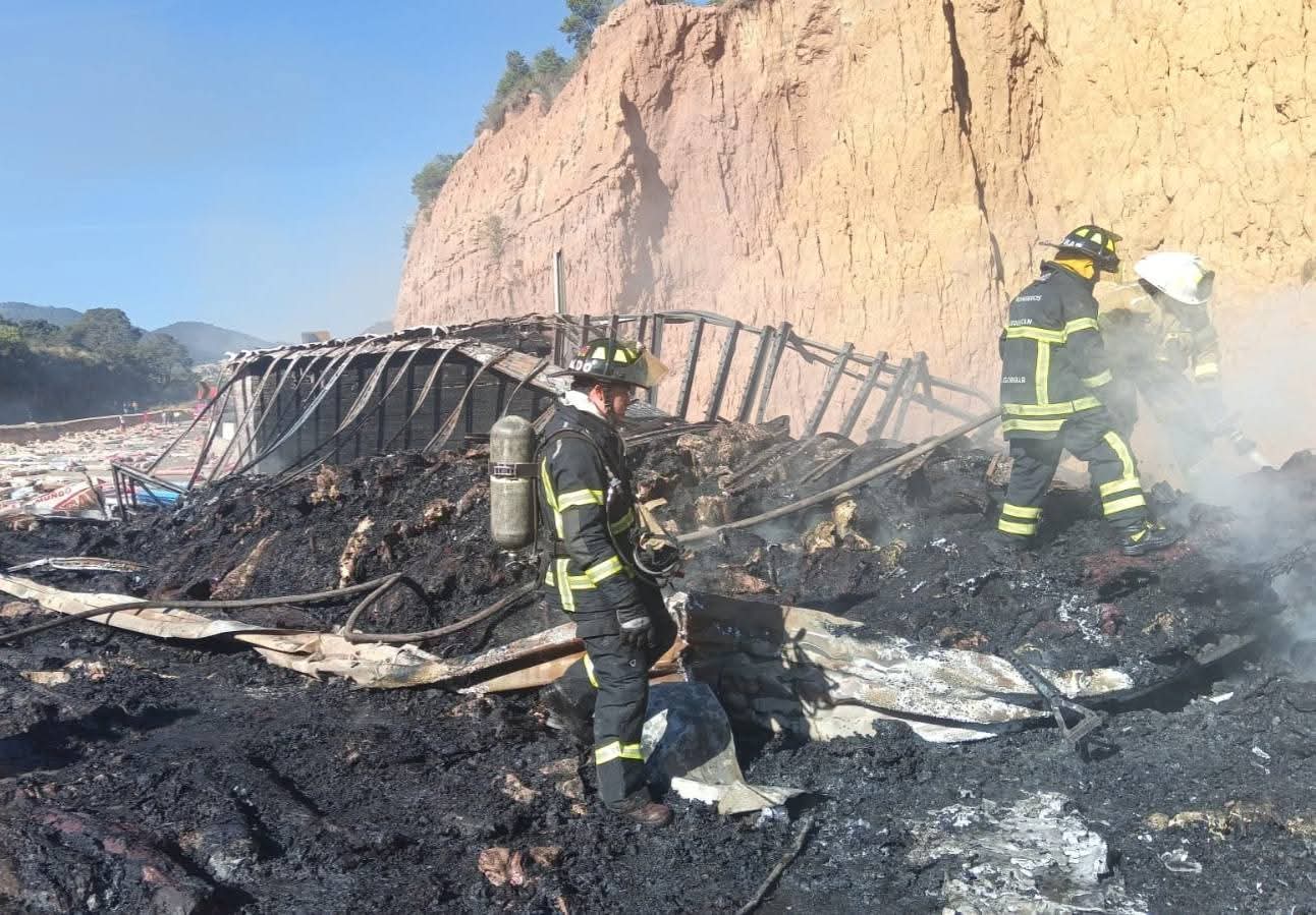 Las autoridades recomendaron a los automovilistas utilizar rutas alternas. Foto: especial