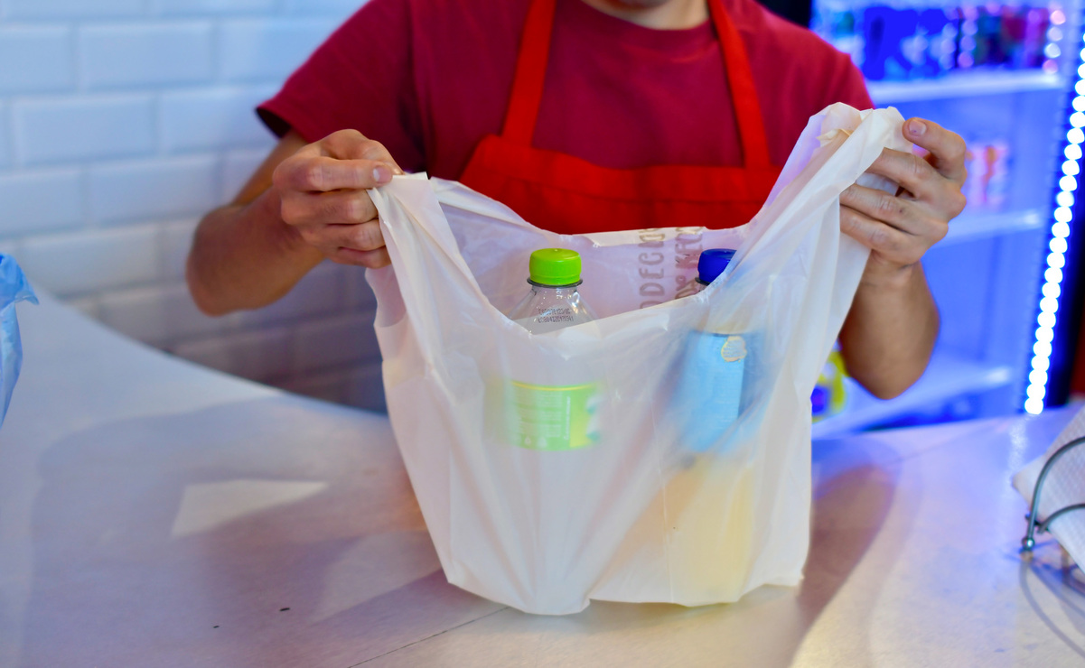 Edomex: Multarán a comercios que entreguen bolsas plásticas