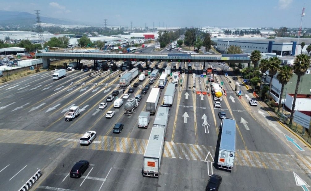 El tramo Tepotzotlán-Jorobas registra un tránsito diario de casi 128 mil vehículos y opera actualmente en niveles de saturación. Foto Arturo Contreras / El Universal