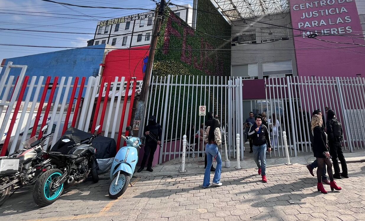 La denuncia contra el director se presentó en el Centro de Justicia para las Mujeres de Cuautitlán Izcalli. Foto Especial