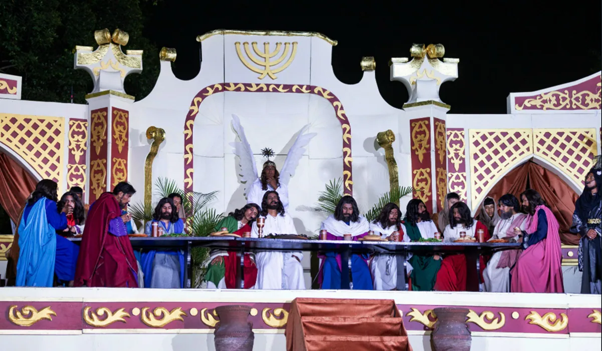 Interpretación de la Última Cena y lavatorio de pies durante la 182 Representación de la Semana Santa en Iztapalapa. Foto: Hugo Salvador/EL UNIVERSAL