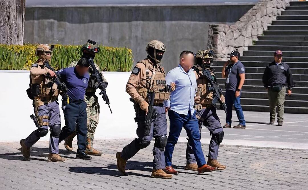 59 servidores públicos del Estado de México han sido detenidos tras el Operativo Enjambre. Foto: Arturo Hernández. EL UNIVERSAL