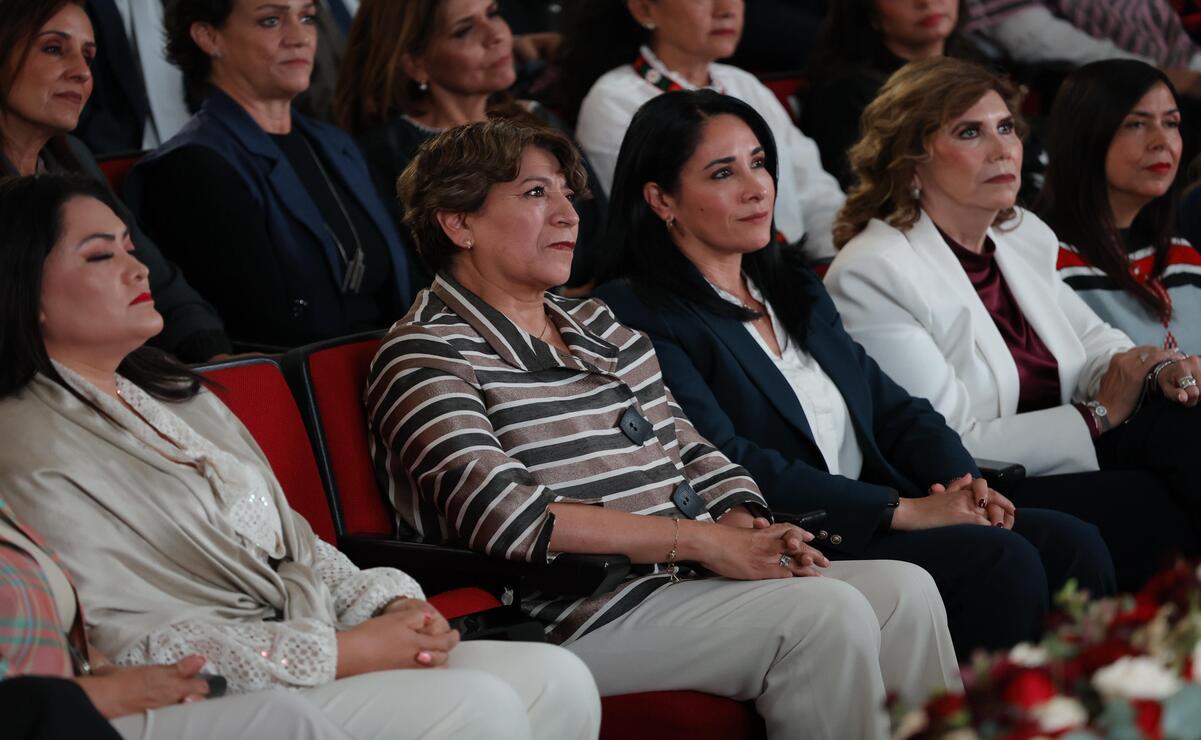 Delfina Gómez agradeció a quienes integran cada uno de los sistemas estatales, reconociendo su labor y compromiso. Foto: Arturo Hernández/ El Universal Estado de México