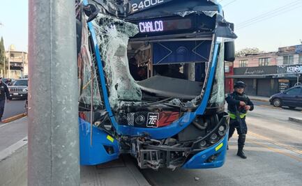 Impacta contra poste unidad del Trolebús Santa Martha-Chalco ; reportan 20 lesionados 