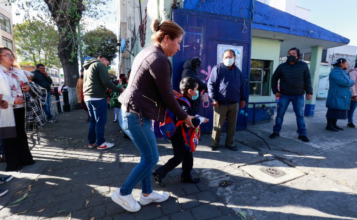 Unidades de la policía estatal serán desplegadas en las principales vialidades de Toluca y otros municipios del Edomex por el regreso a clases. Foto: Alejandro Vargas