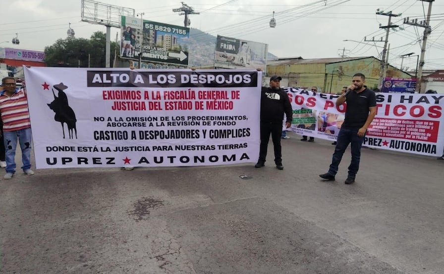 Manifestantes bloquean parcialmente la México-Pachuca en Tlalnepantla
