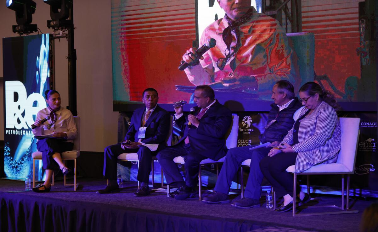 Se realizó el Panel "Estrategia para la gestión sostenible del agua" / Foto: Arturo Hernández