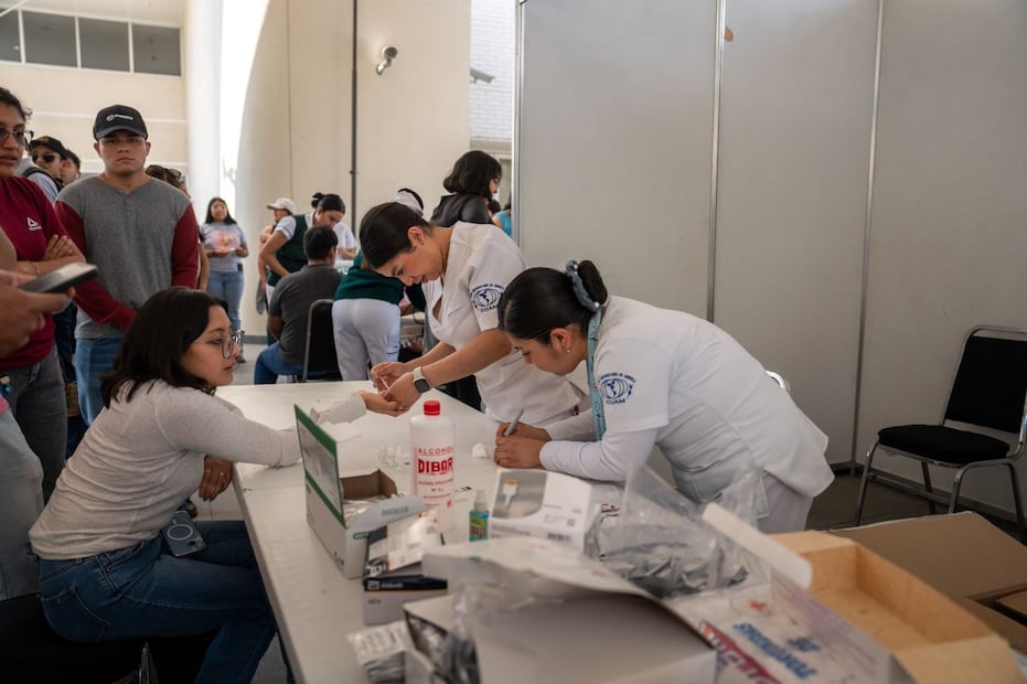 El Servicio Médico de la UACh coordina la aplicación de biológicos para alcanzar una cobertura vacunal superior al 95%. Foto Especial